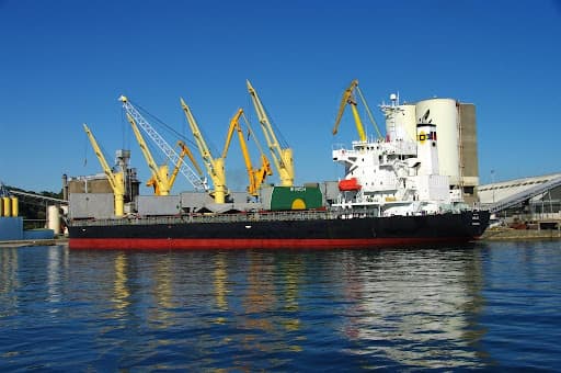 Agence Maritime Brestoise AMB logo
